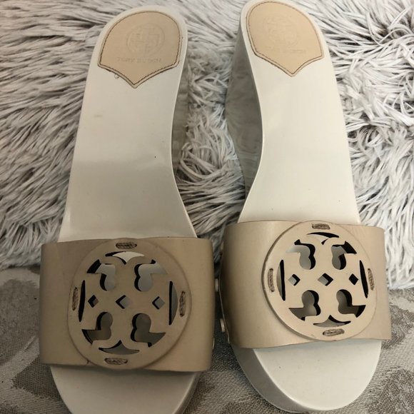 Tory Burch Logo Wedge Slide - Picture 3 of 6